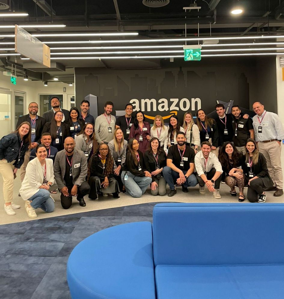 Equipe NuageIT no escritório da Amazon